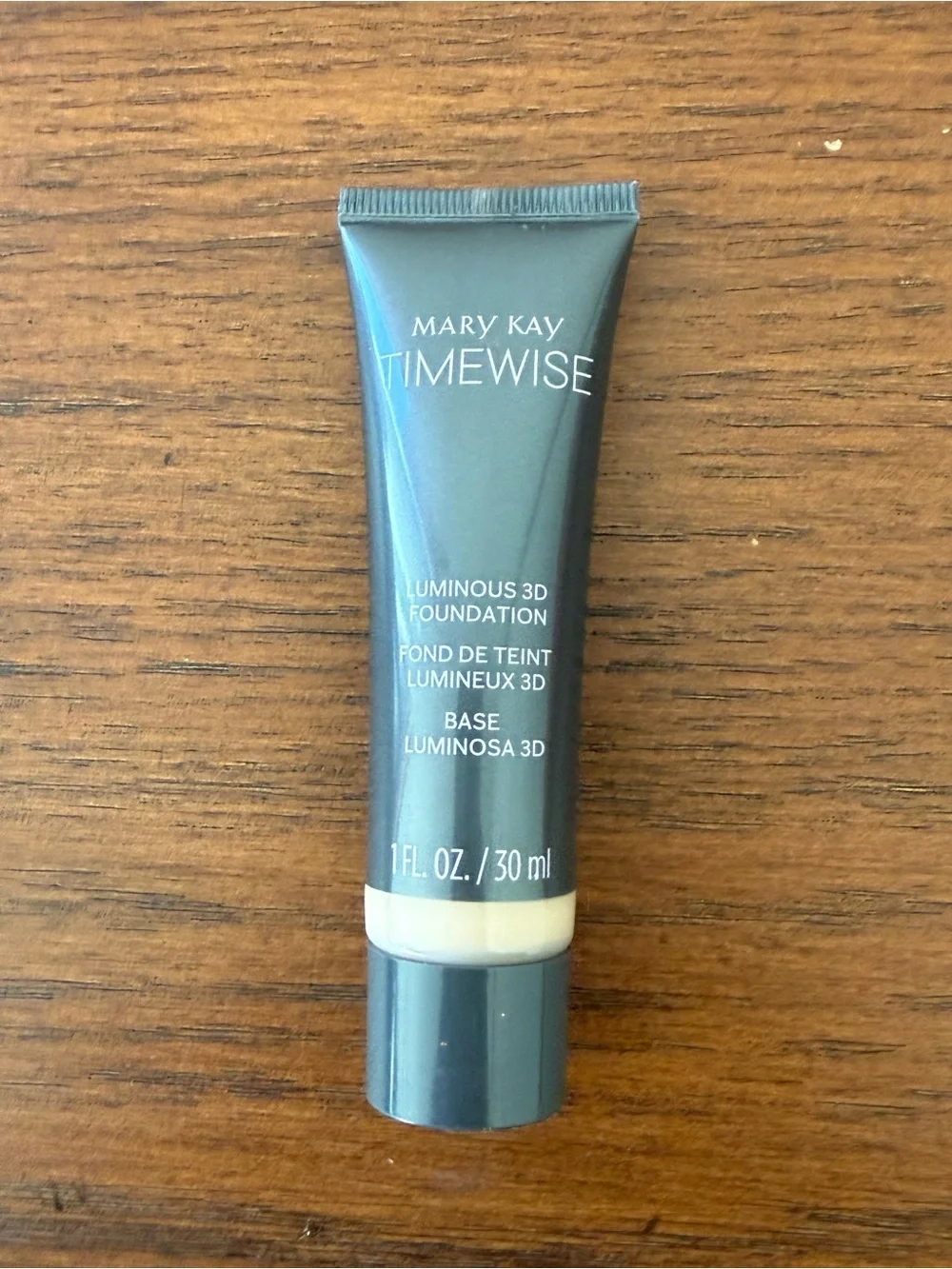 Mary Kay TimeWise Luminous 3D Foundation - Beige C 140